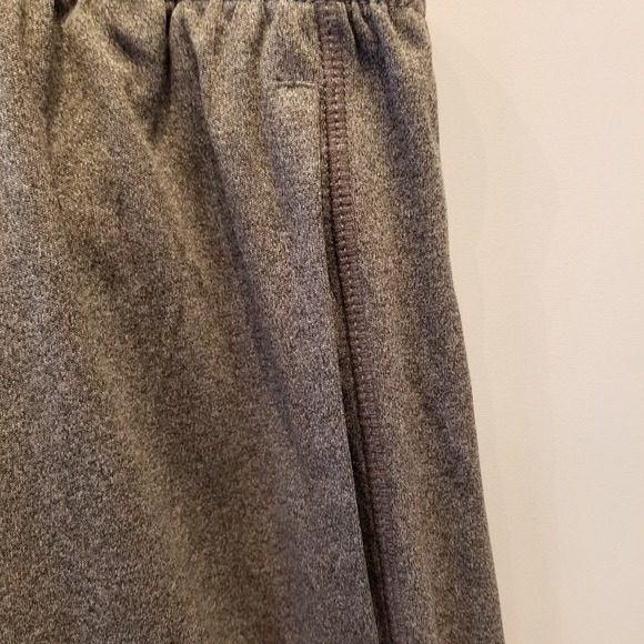 Champion Men's Athletic Workout Shorts Grey Loose Fitting Size XL - Picture 4 of 9
